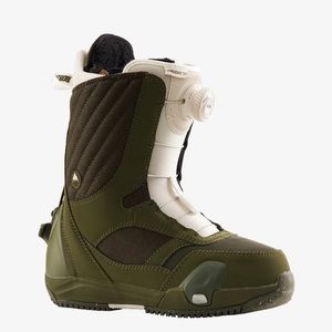 Brand new Burton clip on snowboard boots size 9 womens